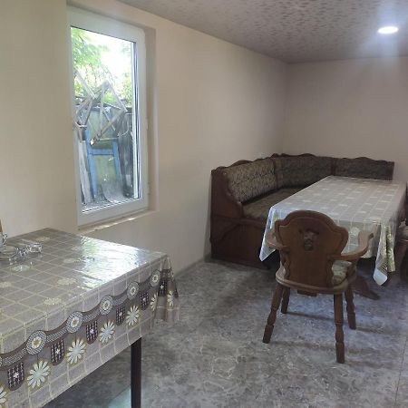 Family House In Racha, Oniアパートメント エクステリア 写真