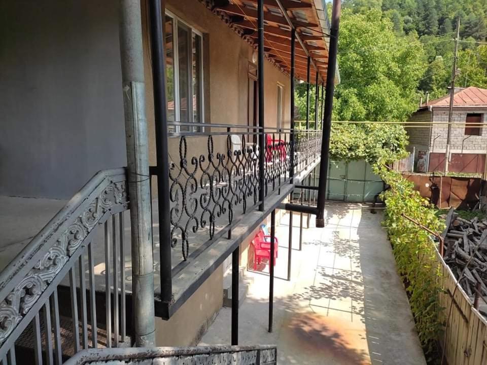 Family House In Racha, Oniアパートメント エクステリア 写真